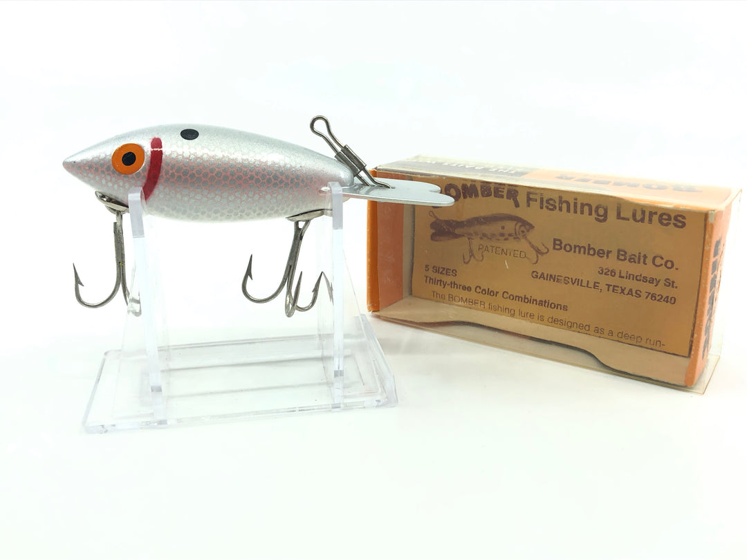 Bomber Deep Runner 440 Silver Shad Color with Box