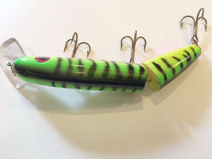 Buchertail Jointed Depth Raider "8" Musky Bait Fire Tiger