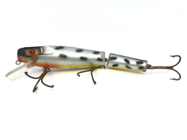 Wiley Jointed 6 1/2" Musky King Jr. in Silver Coachdog Color