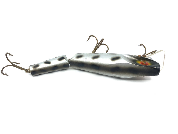 Wiley Jointed 6 1/2" Musky King Jr. in Silver Coachdog Color