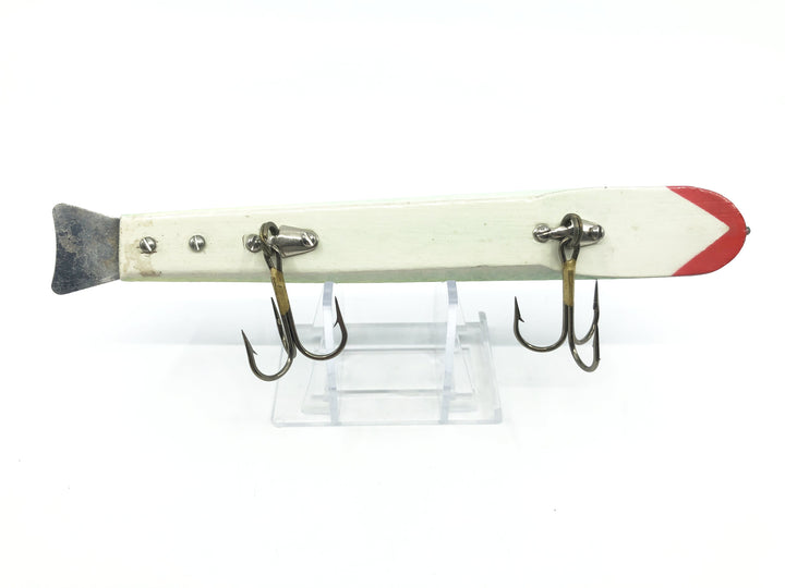 Suick Thriller Green and White Musky Lure