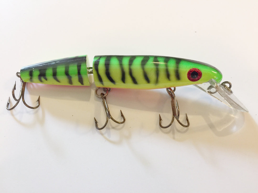 Buchertail Jointed Depth Raider "8" Musky Bait Fire Tiger