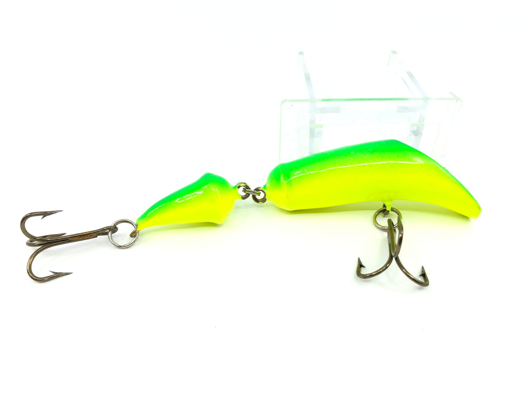 Canadian Wiggler MJ Jointed Model Lure Green and Yellow Color