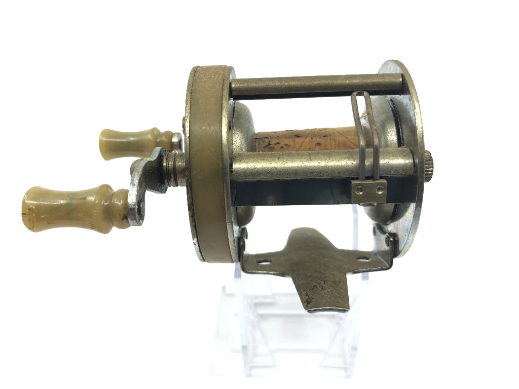 Hawthorne Model no. 352 Montgomery Ward Bait Casting Reel