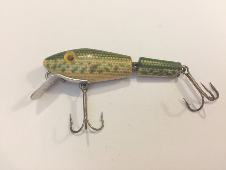 L & S Bassmaster 25 in White Body with Green Back / Speckles