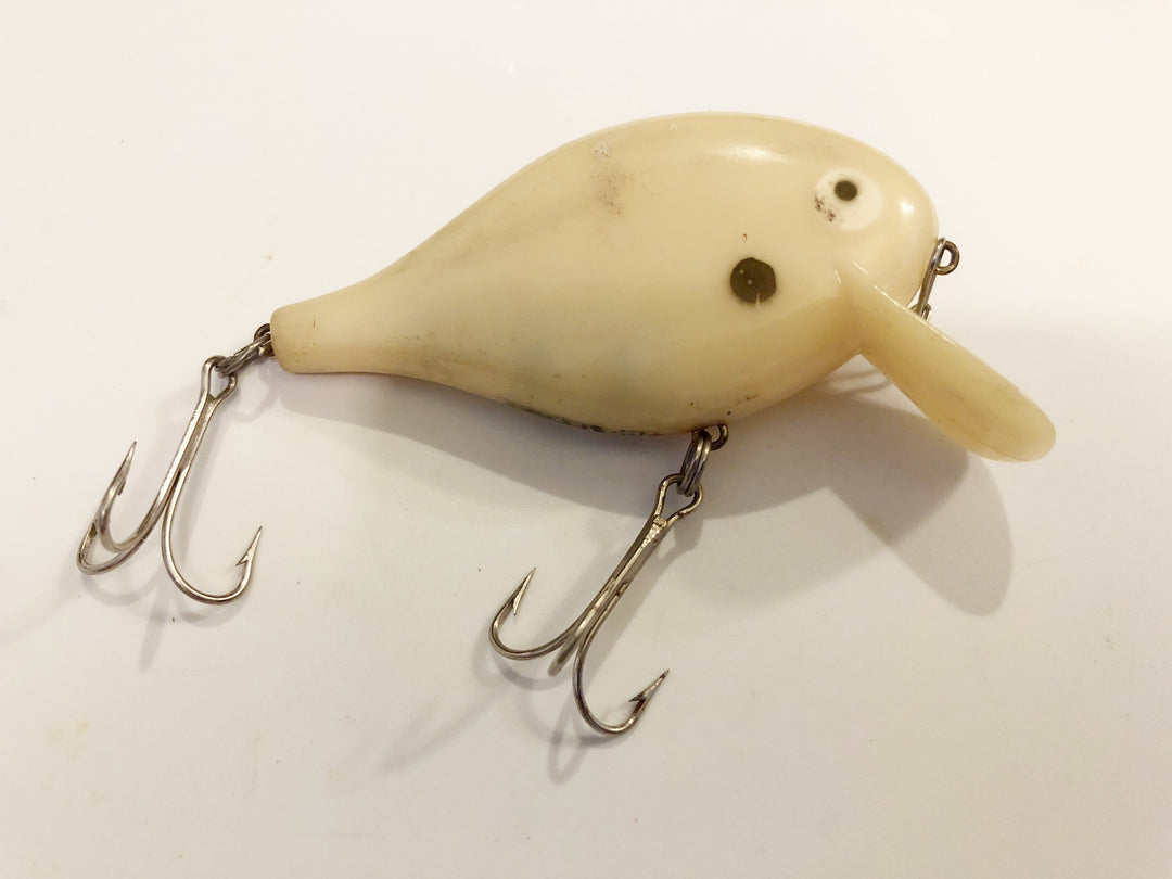 Doll Top Secret Lure in White / Pearl Color