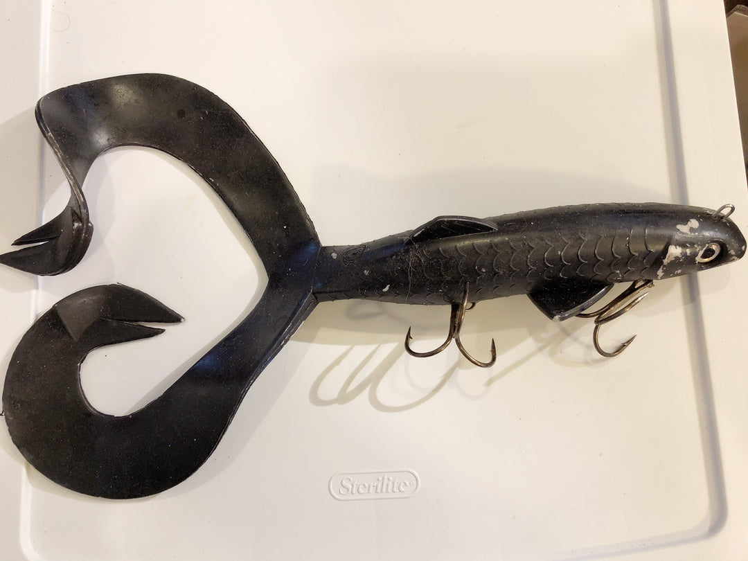 Musky Innovations Double Dawg 12" Black
