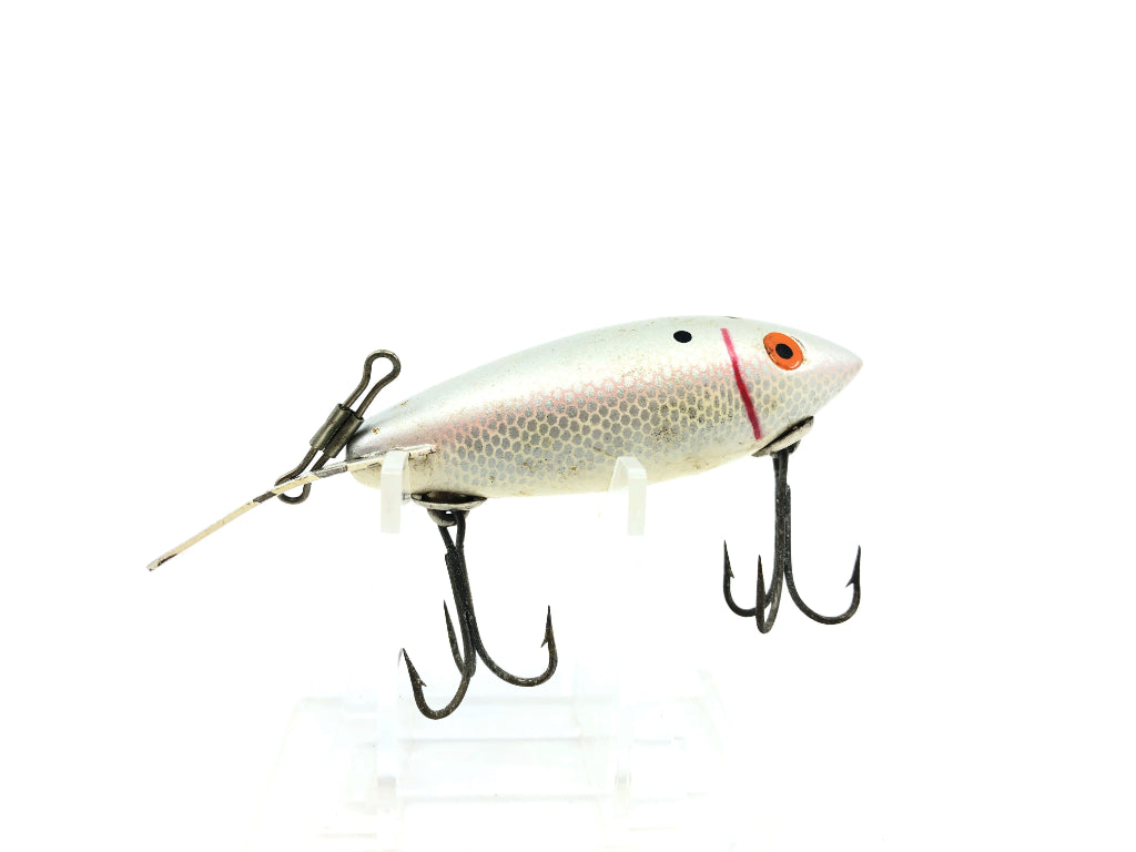 Bomber 400 Series 440 Silver Shad Color Great Lure