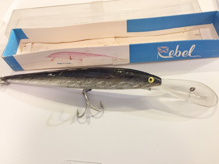 Rebel Musky Lure 2401 Silver 7 Huge Minnow Vintage with Flag Box