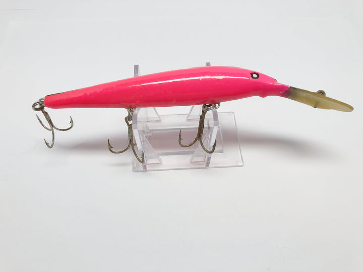 Pink Lure Black Back Crankbait