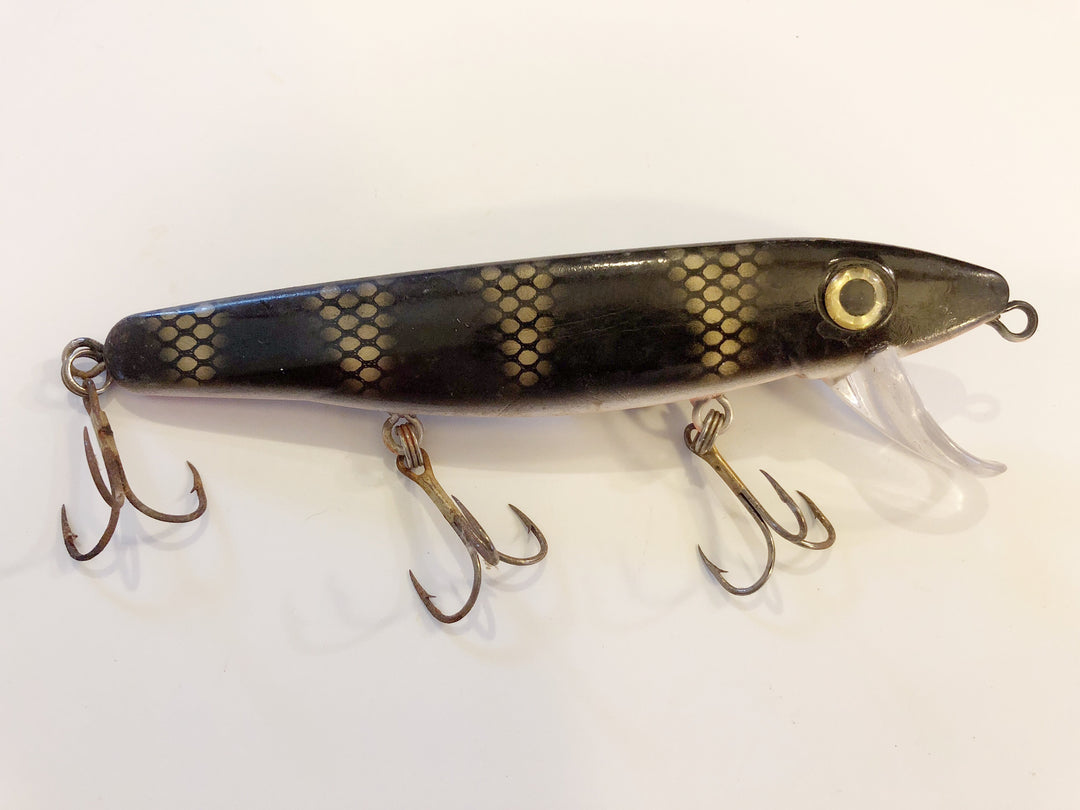 Bradrock Molly Bait 7 1/4" Musky Lure in a Black Scale Orange Belly Color