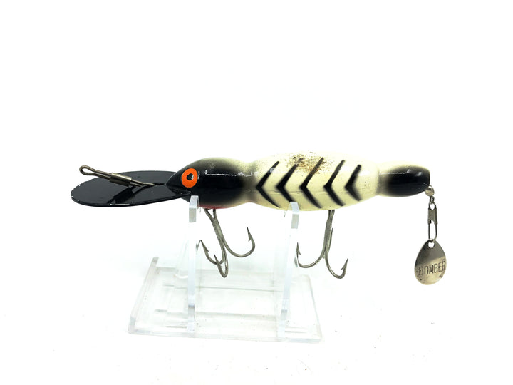 Bomber Water Dog, #06 White/Black Ribs Color