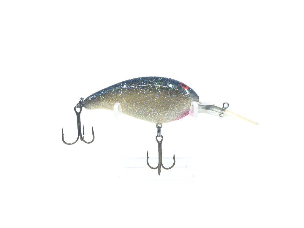 White with Black Back and Sparkle Crankbait
