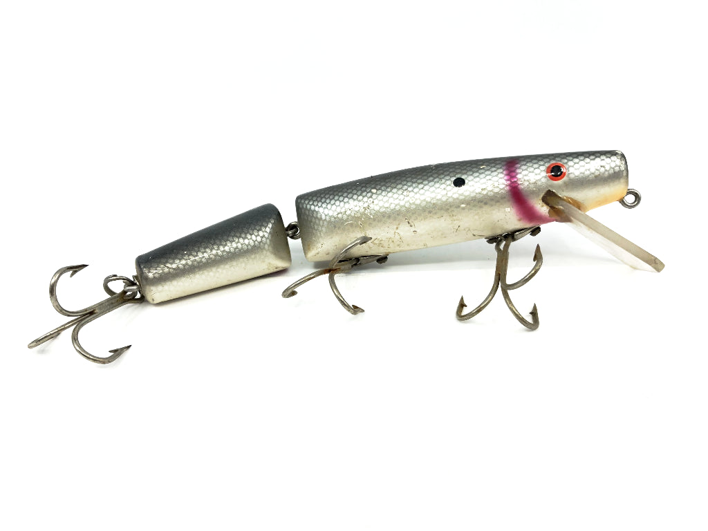 Wiley Jointed 6 1/2" Musky Killer in Silver Shad Color