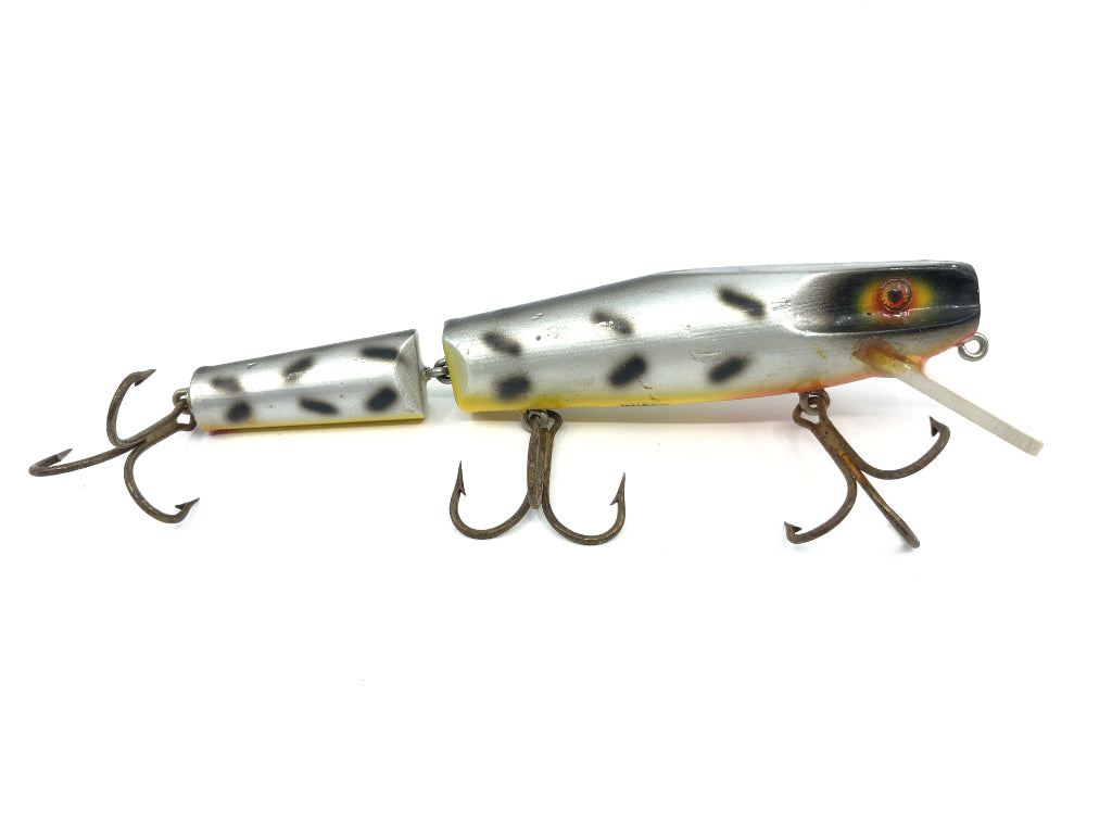 Wiley Jointed 6 1/2" Musky King Jr. in Silver Coachdog Color
