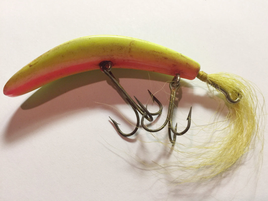 Flatfish Type Lure Green Yellow Orange Tiger