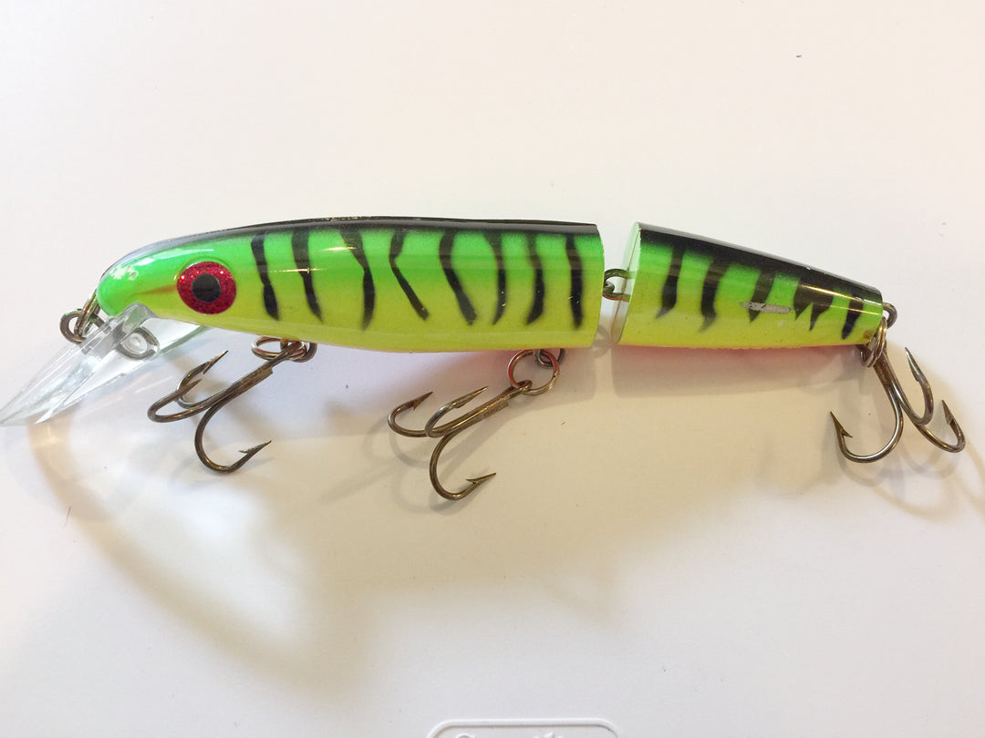 Buchertail Jointed Depth Raider "8" Musky Bait Fire Tiger