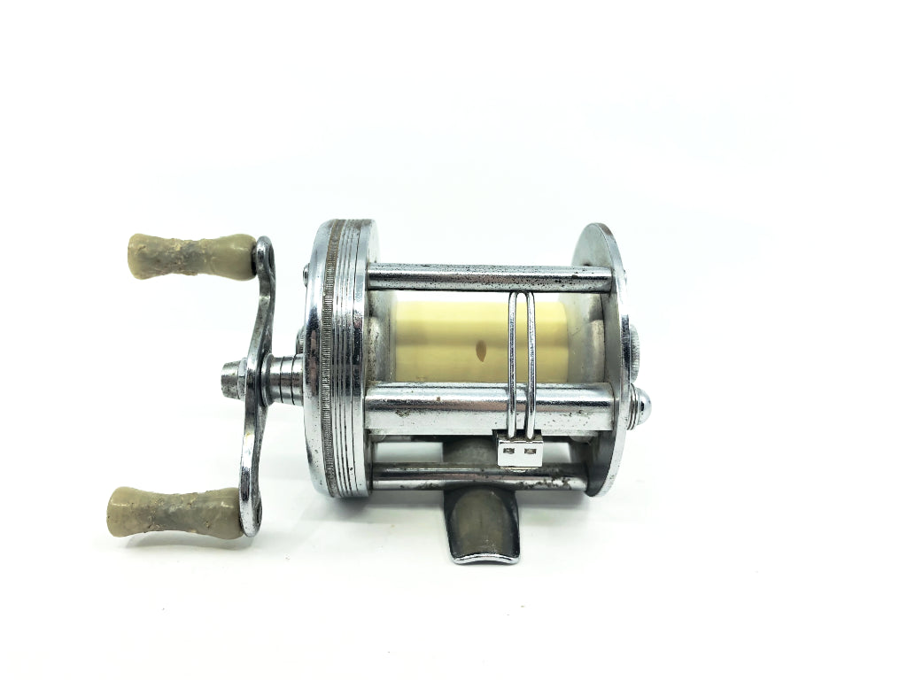 Bronson Lashless Model No. 1700 Bait Casting Reel