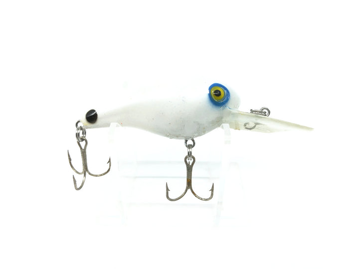 Cordell Deep Big-O White with Blue Eye Shadow Color